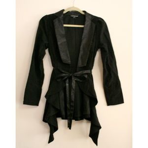 Fashionable blazer, with metallic fabric accented